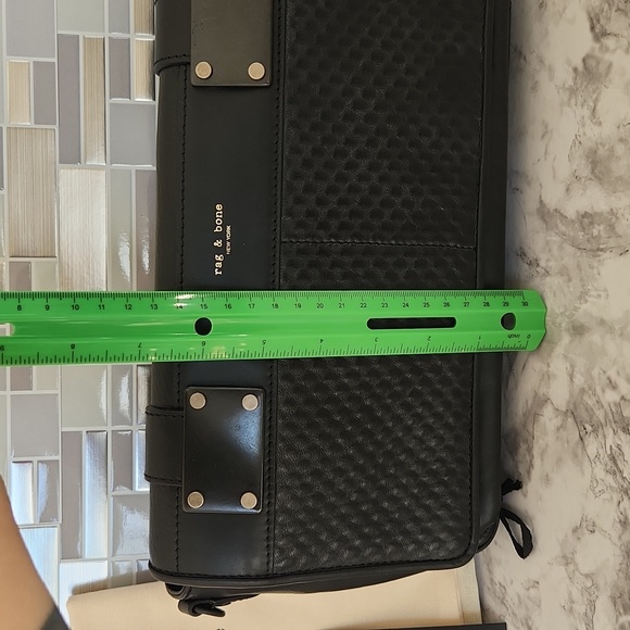 🐈⬛️Rag and Bone Pilot Clutch - Picture 7 of 16